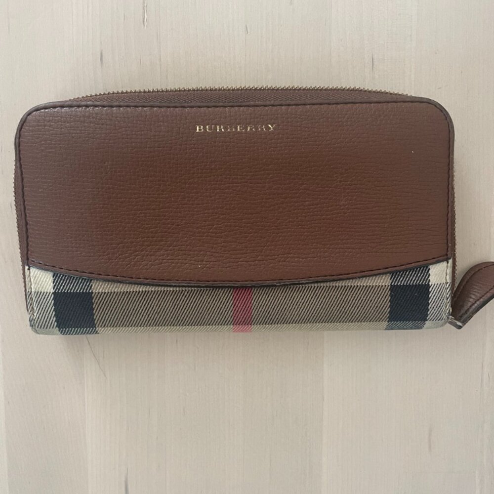 Burberry Wallet, Designer